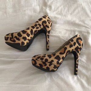 Leopard Pumps